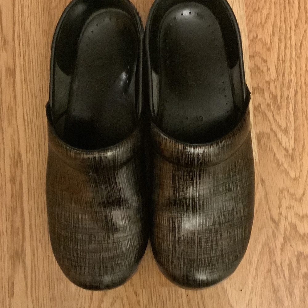 Men's Slip-On Work Clogs in Brown and Black